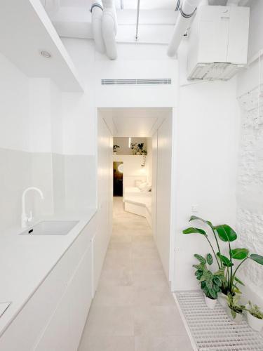 Great design, new & calm apartment in Malasaña