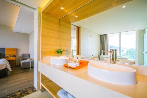 Un lugar para sentarse en Seashells Phu Quoc Hotel & Spa
