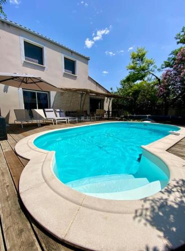 VILLA au CALME avec PISCINE PRIVÉE du SAMEDI au SAMEDI
