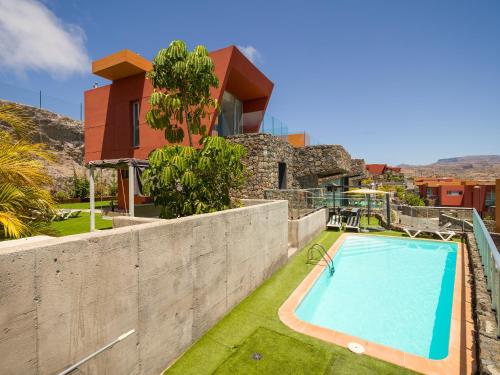 Green 9 the Dream Villa with pool and views by CanaryScape