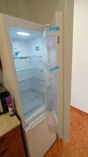 APARTAMENTO ACAPULCO LUXE PISO 3 EN 1A LINEA PLAYA PONIENTE BENIDORM TOP VISTAS AL MAR ESPECTACULARES y DE LUXE CON ACCESO A PISCINA Y GARAJE PRIVADO