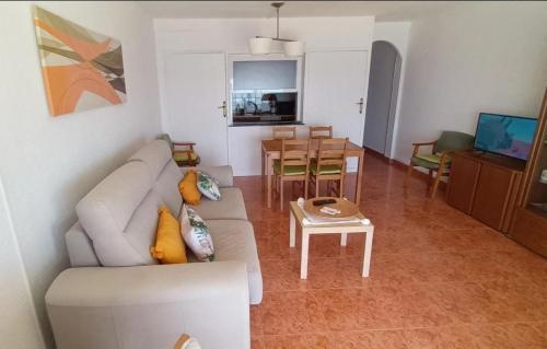 APARTAMENTO ACAPULCO LUXE PISO 3 EN 1A LINEA PLAYA PONIENTE BENIDORM TOP VISTAS AL MAR ESPECTACULARES y DE LUXE CON ACCESO A PISCINA Y GARAJE PRIVADO