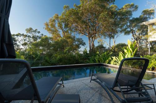 Piscina en o cerca de Hilltop Hideaway at Coolum Beach