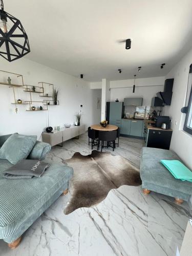 traumhaftes Apartment mit Meerblick in der Bucht von Kotor