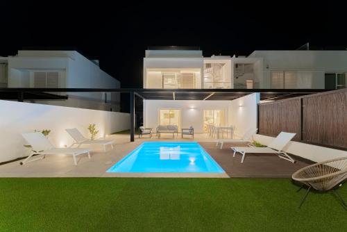 Casa Geca. Ideal villa with pool and ocean views