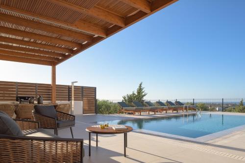 Kolam renang di atau dekat dengan Olvios Villas, with 35m2 Pool & SeaViews, By ThinkVilla