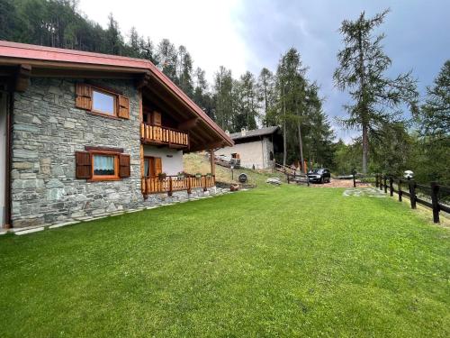 Peisaj natural din apropierea acestui chalet