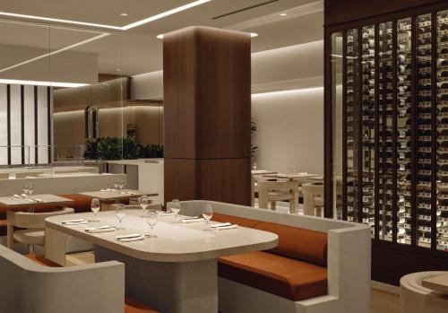 Gallery image of Vogue Hotel Montreal Downtown, Curio Collection by Hilton in Montréal