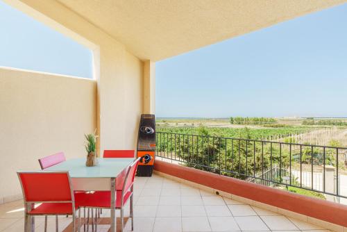 Oasi Kite - Stagnone Apartmentsにあるバルコニーまたはテラス