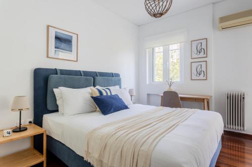 Alimos 2BR Apartment with Splendid Sea View by UPSTREET