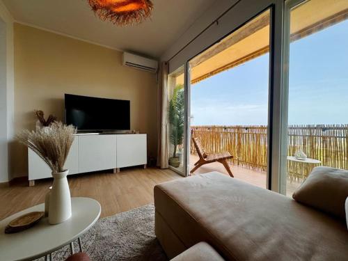 360 sea view Beachfront apartment 2 bedrooms