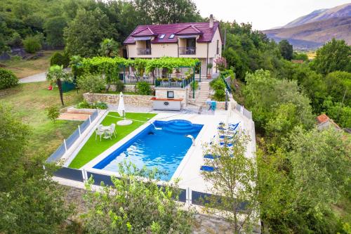 Πισίνα στο ή κοντά στο Villa Schumann