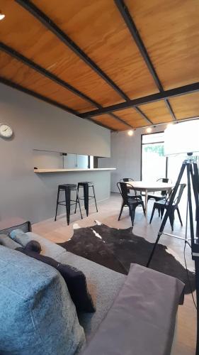 Χώρος καθιστικού στο Departamento 1 dormitorio - Plottier
