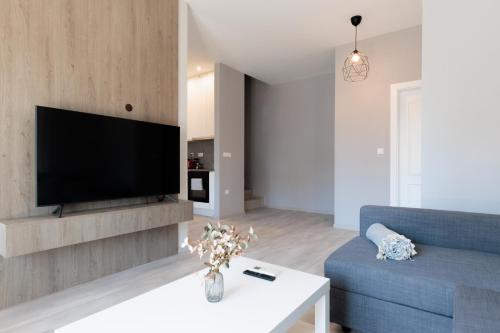 Cozy and bright 2BD family home