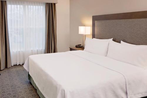 Postel nebo postele na pokoji v ubytování Homewood Suites Nashville/Brentwood