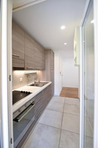 Dapur atau dapur kecil di Luganos Hills Lake View