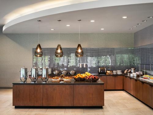 Jídlo v hotelu nebo okolí