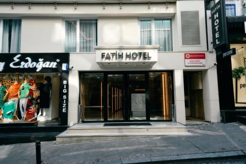 イスタンブールにあるOsmanbey Fatih Hotelのギャラリーの写真