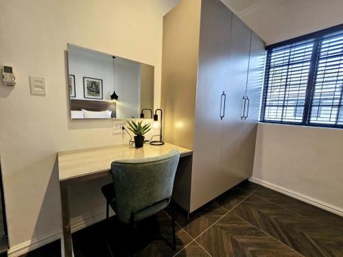Kuchyň nebo kuchyňský kout v ubytování Hampton Collection Avenues - Urban 4 Sleeper Apartment
