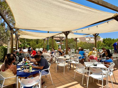 Apartamento con vistas al mar y piscina en Benalmadena