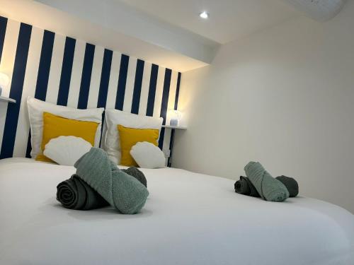 Le Cocon du Vieux Port - Studio neuf tout confort en plein centre ville - Place aux Huiles