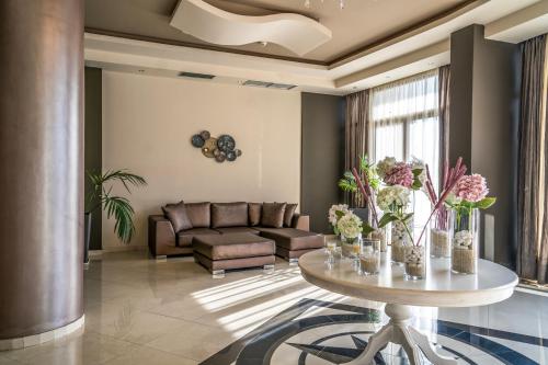 マルマリにあるEvia Hotel & Suitesのギャラリーの写真