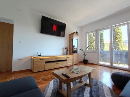 Novi prostrani apartman u strogom centru Pule