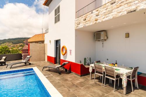 Πισίνα στο ή κοντά στο Roraima House - Private Pool & Garden