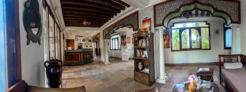 Galería fotográfica de Hotel de charme et SPA Dar El Bhar en Mezraya