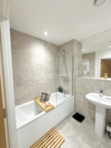 Stokes Croft - Whole Apartment - City Centre - Serviced Accommodation BS1 photo 4