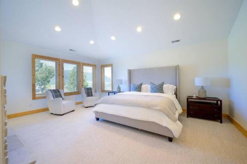Katil atau katil-katil dalam bilik di The Ledges with Game Room and Theatre