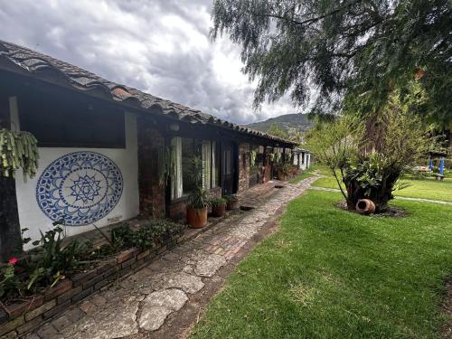 Taman di luar Finca San Pedro -Alojamiento Campestre y Reserva Natural-