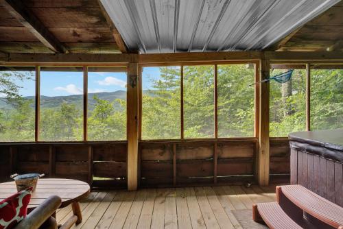 Secluded Sevierville Cabin w/ Hot Tub! photo 22