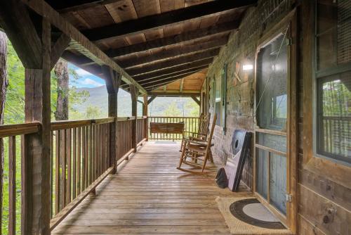 Secluded Sevierville Cabin w/ Hot Tub! photo 24