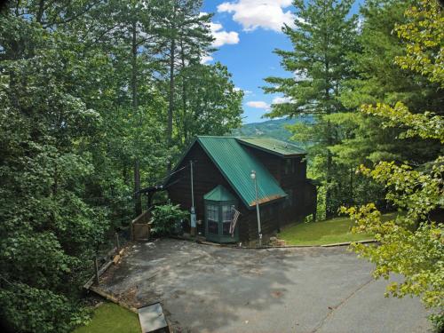 Secluded Sevierville Cabin w/ Hot Tub! photo 28