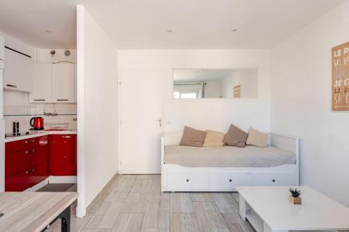 Suquet Beach Center - 100m from beach & 10min Palace