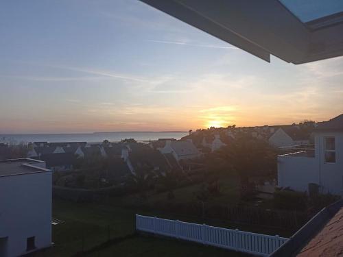 Φωτογραφία από το άλμπουμ του D'une Pointe à l'Autre, Maison avec vue sur mer, à 400 metres de la Plage de Pentrez σε Saint-Nic
