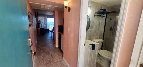 Ένα μπάνιο στο Ocean View - Direct Ocean Front-Pool Is Open