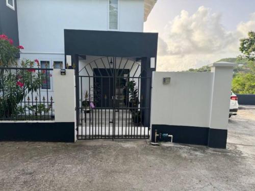 Luxury Spacious 3BR Villa With Pool photo 2