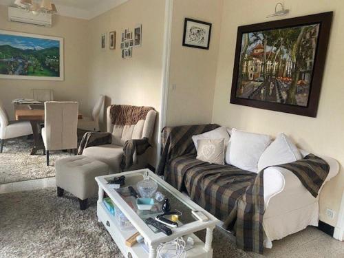 Photo de la galerie de l'établissement Maison climatisée avec piscine privée et jardin, Arles-sur-Tech - FR-1-703-191, à Arles-sur-Tech