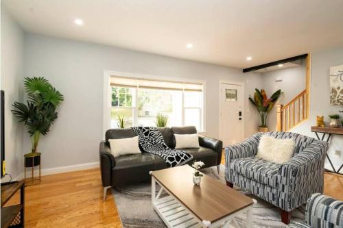 Χώρος καθιστικού στο New renovation cozy house in Worcester