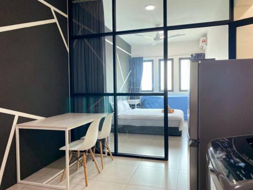 Postel nebo postele na pokoji v ubytování JOVIAL Modern Cozy Homestay `Meritus Perai