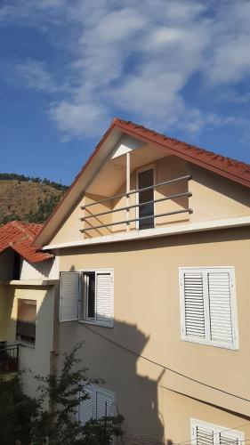 Andrea House
