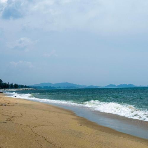 Gallery image of Ombak Beach Inn Resort in Dungun