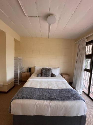 Gallery image of B Shocked Manor - Lux Suites in Cape Town