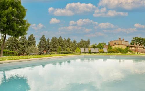 Bazén v ubytování ISA - Luxury Resort with swimming pool immersed in Tuscan nature, apartments with private outdoor area with panoramic view nebo v jeho okolí