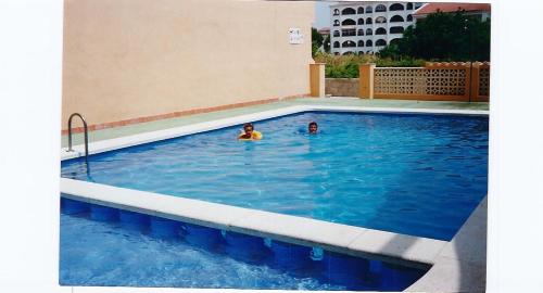 ADOSADO, CERCA DE LA PLAYA Norte