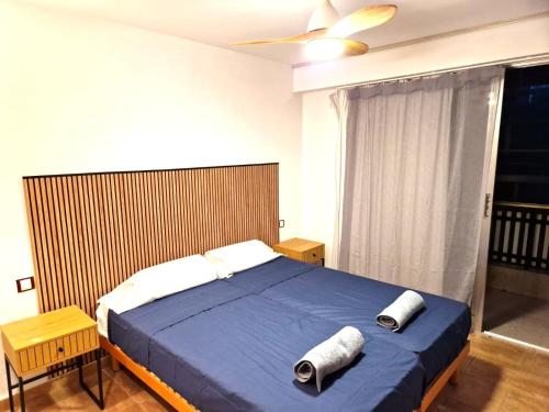 Luminoso apartamento reformado con gran terraza a 2 mins a pie de la playa de San Juan