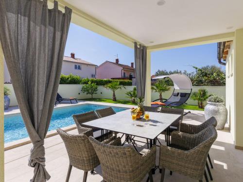 Villa Kalina by Interhome