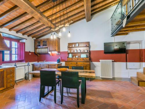 Dapur atau dapur kecil di Apartment Il Cinghiale by Interhome